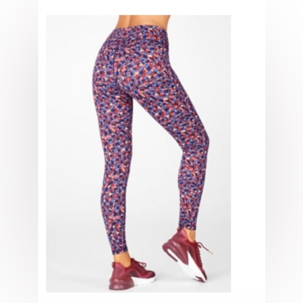 Fabletics Define PowerHold® Mid-Rise Legging Size M